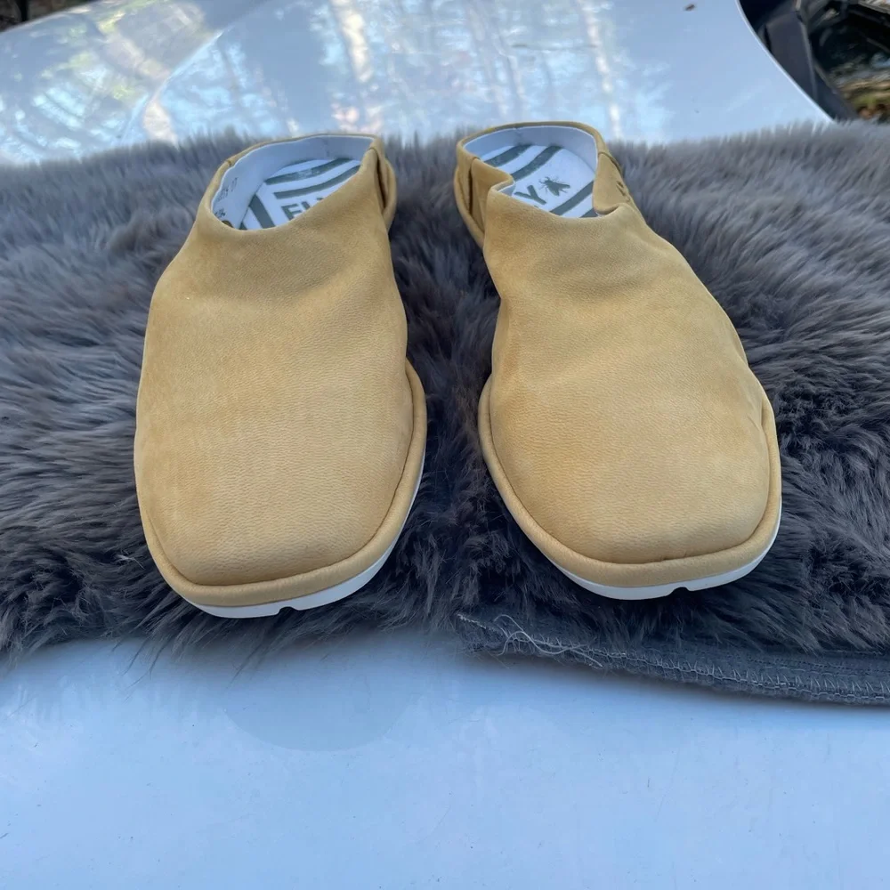 New Fly London Leather  Mules Flats Size 37 - Picture 5 of 14